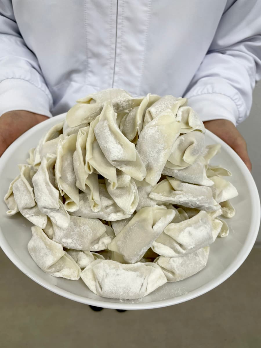 職人が手包みした鉄なべ餃子